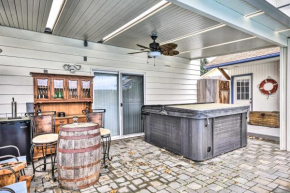Vancouver Home with Hot Tub Less Than 15 Mi to Portland!